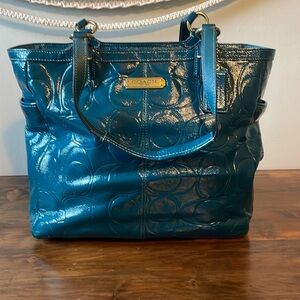 Coach turquoise shoulder bag